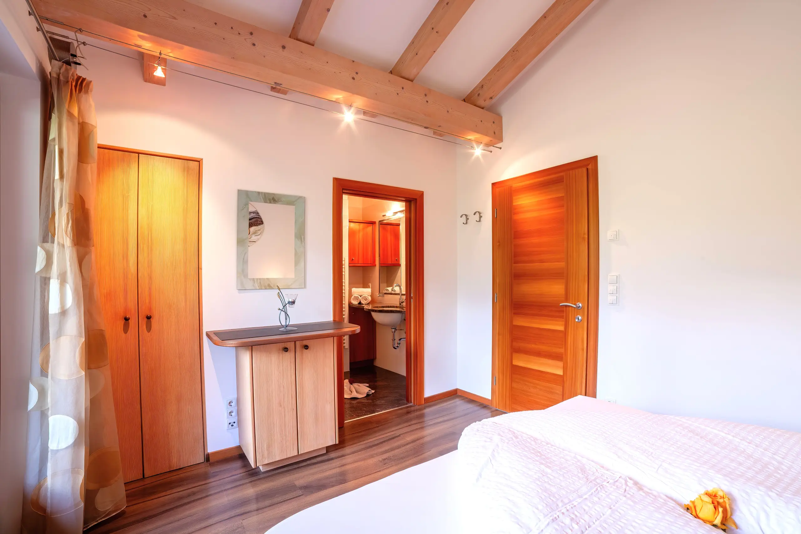 haus_tratter-0217-HDR-stabilize.jpg